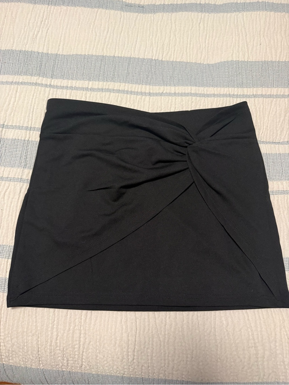 SHEIN Black Twist-Front Mini Skirt